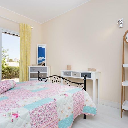 Tropical Beach Apartment Litoralmar Portimao Exterior photo